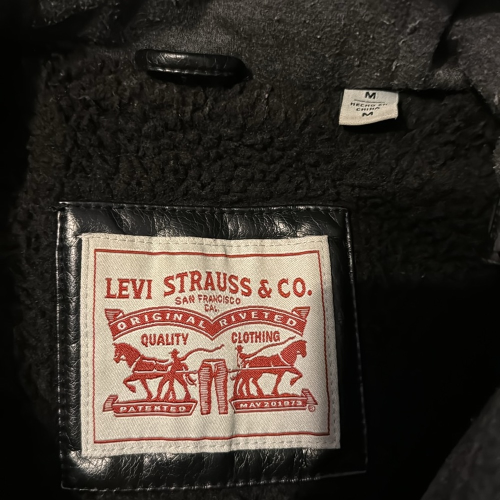 Levi’s Jacket - Picture 4 of 4